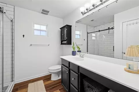 Bath - 3145 Codorus St, Chesapeake, VA 23323 photo 1 of 3