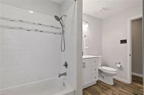 Bath - 478 Duchess Ct, Hampton, VA 23669 photo 3 of 3
