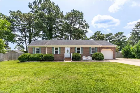 1421 Avon Rd, Chesapeake, VA 23322