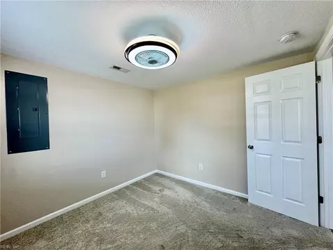 Bedroom - 739 Childs Ave, Hampton, VA 23661 photo 10 of 12