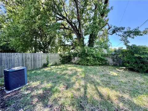 Exterior - 739 Childs Ave, Hampton, VA 23661 photo 2 of 7