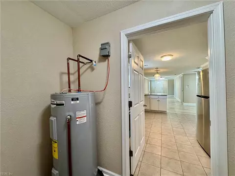 Entry Way - 739 Childs Ave, Hampton, VA 23661 photo 3 of 3