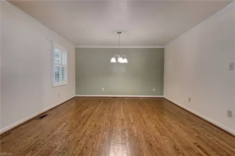 Living - 112 Winter E, Williamsburg, VA 23188 photo 3 of 5