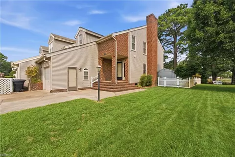 4768 Open Greens Dr, Virginia Beach, VA 23462