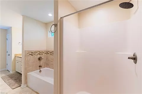 Bath - 5206 Texas Ave, Norfolk, VA 23513 photo 2 of 3