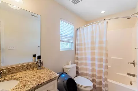 Bath - 5206 Texas Ave, Norfolk, VA 23513 photo 3 of 3