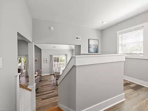 Entry Way - 1036 Hampton St, Corolla, NC 27927 photo 4 of 4