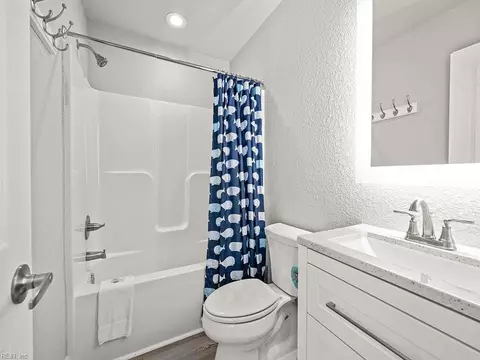 Bath - 1036 Hampton St, Corolla, NC 27927 photo 3 of 7