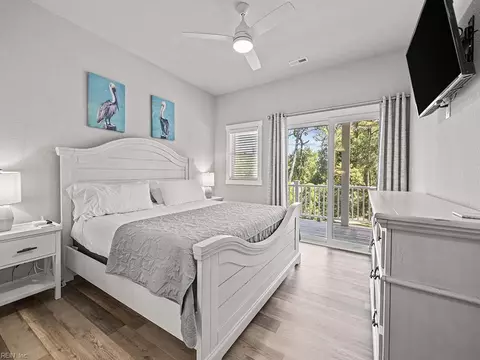 Bedroom - 1036 Hampton St, Corolla, NC 27927 photo 2 of 6
