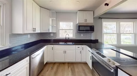 Kitchen - 45 Salem St, Hampton, VA 23669 photo 2 of 2