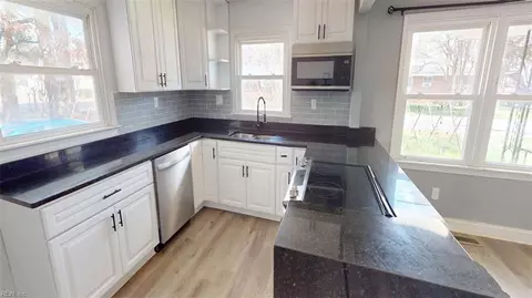 Kitchen - 45 Salem St, Hampton, VA 23669 photo 1 of 2