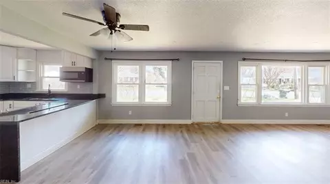 Living - 45 Salem St, Hampton, VA 23669 photo 8 of 8
