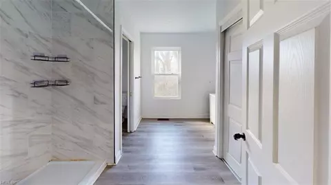 Entry Way - 45 Salem St, Hampton, VA 23669 photo 9 of 11