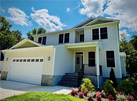 1020 Poquoson Ave #C, Poquoson, VA 23662