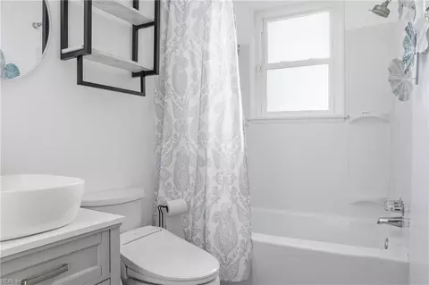 Bath - 3022 Herbert St, Norfolk, VA 23513 photo 2 of 2