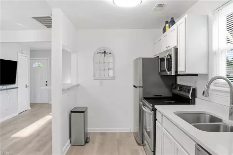 Kitchen - 3022 Herbert St, Norfolk, VA 23513 photo 2 of 3
