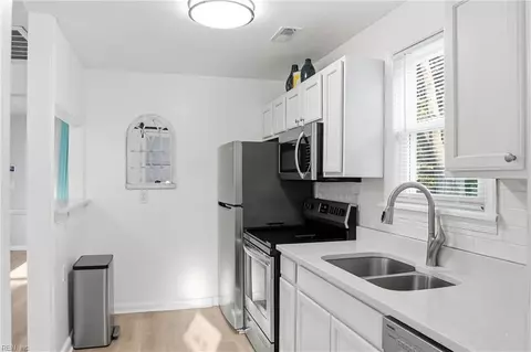 Kitchen - 3022 Herbert St, Norfolk, VA 23513 photo 3 of 3