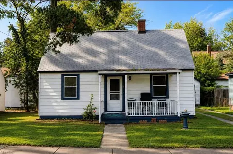 953 19th St, Newport News, VA 23607