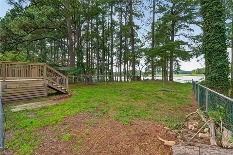 Exterior - 2559 Red Bank Rd, Gloucester, VA 23061 photo 4 of 8