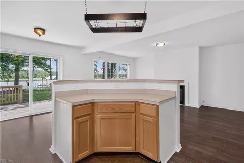 Entry Way - 2559 Red Bank Rd, Gloucester, VA 23061 photo 1 of 2