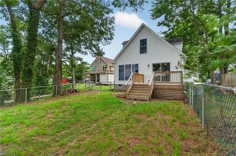 Exterior - 2559 Red Bank Rd, Gloucester, VA 23061 photo 2 of 8