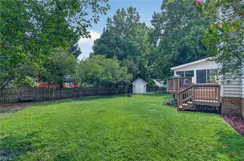 Exterior - 3 Blackberry Ln, Hampton, VA 23669 photo 7 of 8