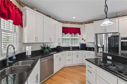 Kitchen - 3 Blackberry Ln, Hampton, VA 23669 photo 5 of 5