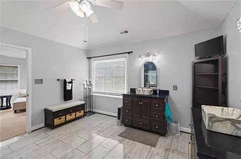 Bath - 3 Blackberry Ln, Hampton, VA 23669 photo 6 of 6