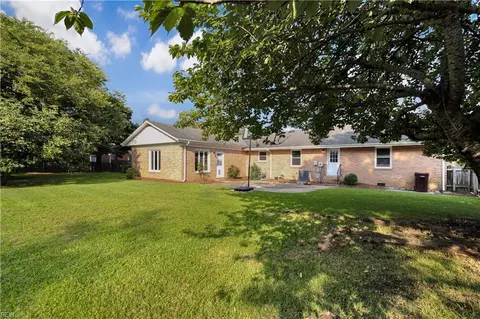 Exterior - 2860 Greenview Rd, Chesapeake, VA 23321 photo 5 of 6