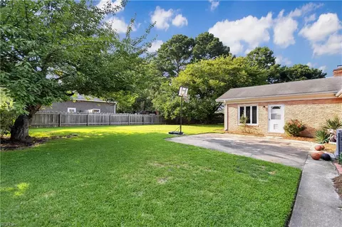 Exterior - 2860 Greenview Rd, Chesapeake, VA 23321 photo 4 of 6