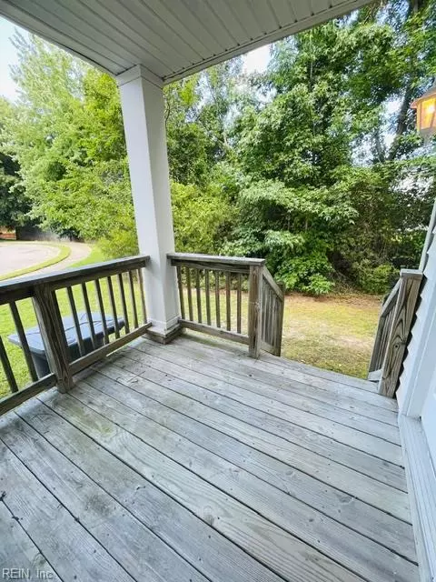 Exterior - 956 Allendale Dr, Hampton, VA 23669 photo 3 of 3