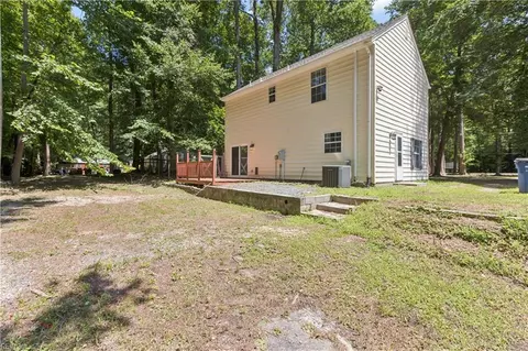 Exterior - 243 Windsor Rd, North, VA 23128 photo 3 of 7
