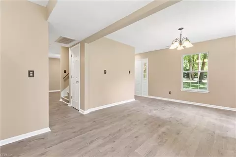 Entry Way - 243 Windsor Rd, North, VA 23128 photo 2 of 5