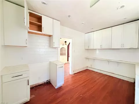 8518 Circle Dr, Norfolk, VA 23503 photo 3