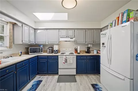 Kitchen - 108 E Westmont Ave, Norfolk, VA 23503 photo 2 of 2