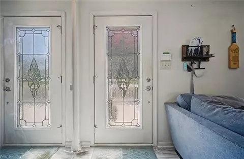 Entry Way - 108 E Westmont Ave, Norfolk, VA 23503 photo 2 of 2