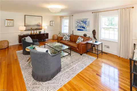 1117 Brandon Rd, Virginia Beach, VA 23451