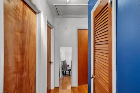 Entry Way - 21 Corey Cir, Hampton, VA 23663 photo 1 of 1