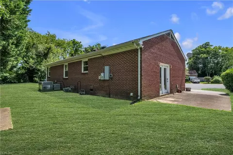 Exterior - 21 Corey Cir, Hampton, VA 23663 photo 5 of 5