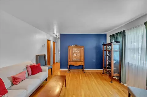 Living - 21 Corey Cir, Hampton, VA 23663 photo 1 of 5