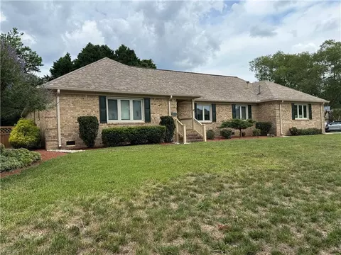 1804 Templeton Ln, Virginia Beach, VA 23454