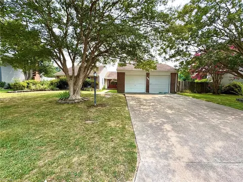 2217 Covered Bridge Way, Virginia Beach, VA 23454