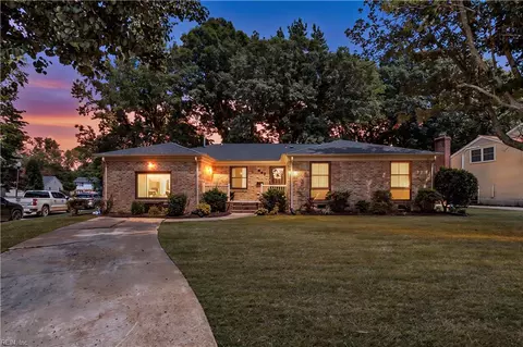 443 Putney Ln, Newport News, VA 23602