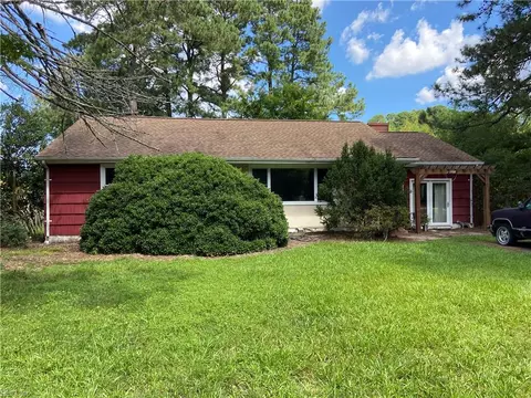 2708 N Landing Rd, Virginia Beach, VA 23456