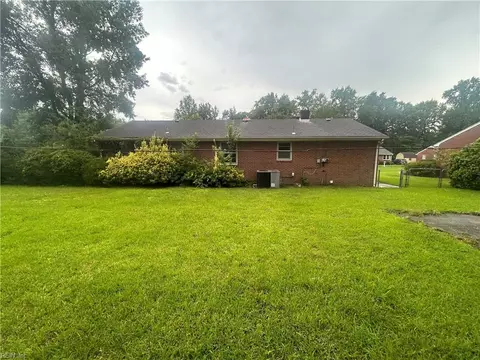 4024 Oak Dr, Chesapeake, VA 23321 photo 6
