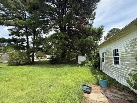 648 Hemlock Ave, Hampton, VA 23661 photo 10