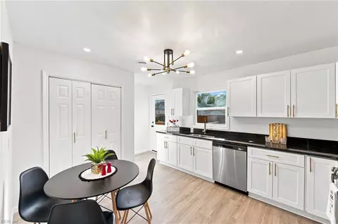 Kitchen - 4111 Williamson St, Chesapeake, VA 23324 photo 4 of 5