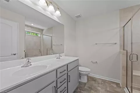 Bath - 204 Freeman Dr, Hampton, VA 23666 photo 1 of 2