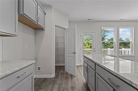 Entry Way - 204 Freeman Dr, Hampton, VA 23666 photo 2 of 4