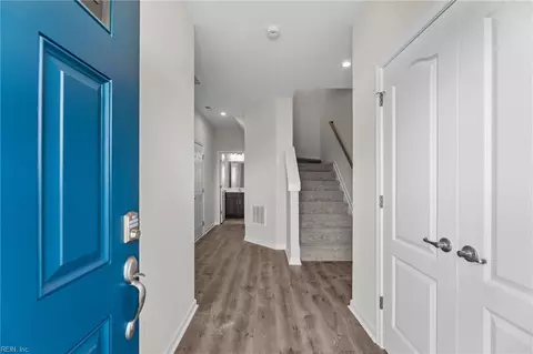 Entry Way - 204 Freeman Dr, Hampton, VA 23666 photo 1 of 4